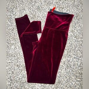 Spanx velvet leggings in brand new condition, pre owned, hardly worn, medium